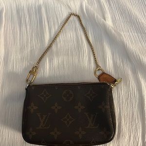 Louis Vuitton Mini Pochette